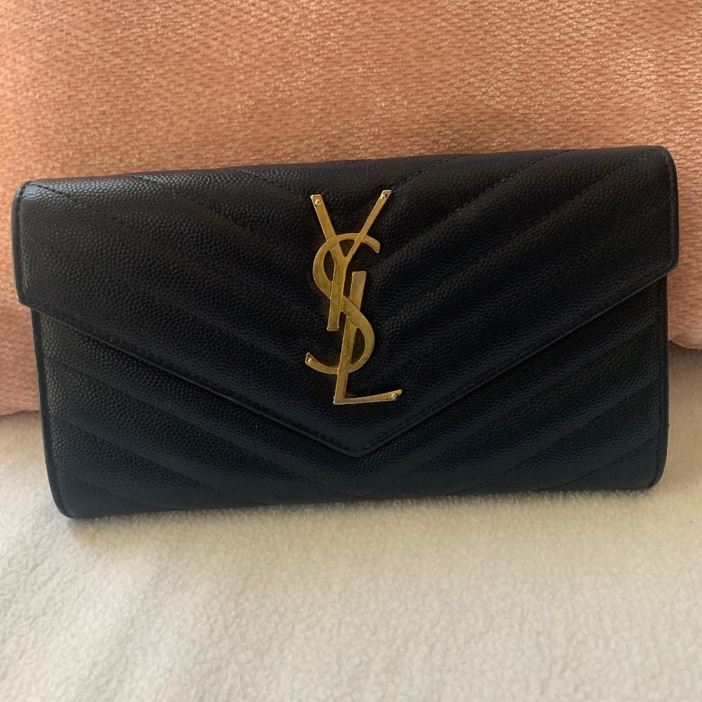 ♦️YSL Paris Authentic Chevron Leather Navy Flap Wallet